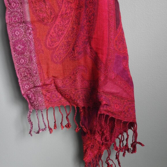 Stunning Red and Purple Paisley Designed Oversized Scarf - Picture 4 of 10